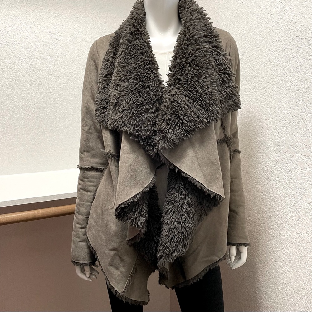 SISTERS OUTERWEAR •Super Soft Faux Suede/Fur Gray Jacket | Sz M